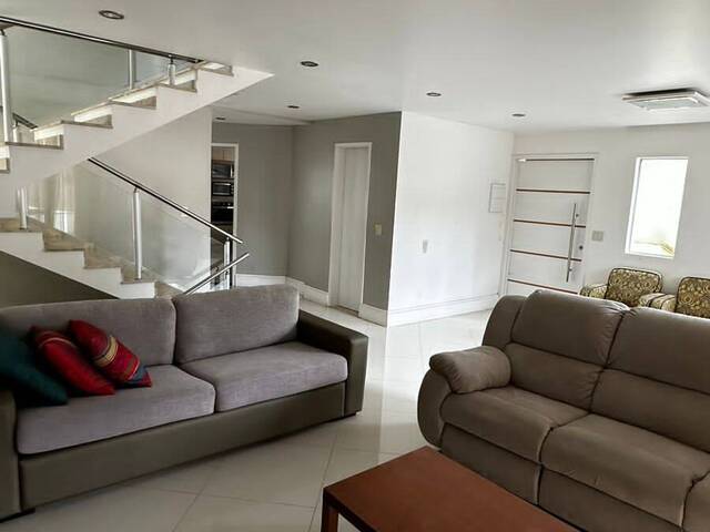 #24 - Casa para Venda em Cotia - SP - 2