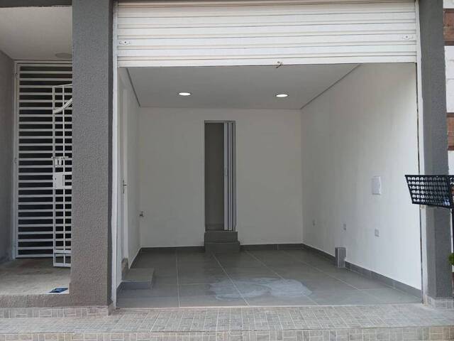 Casa para Locação em Cotia - 2
