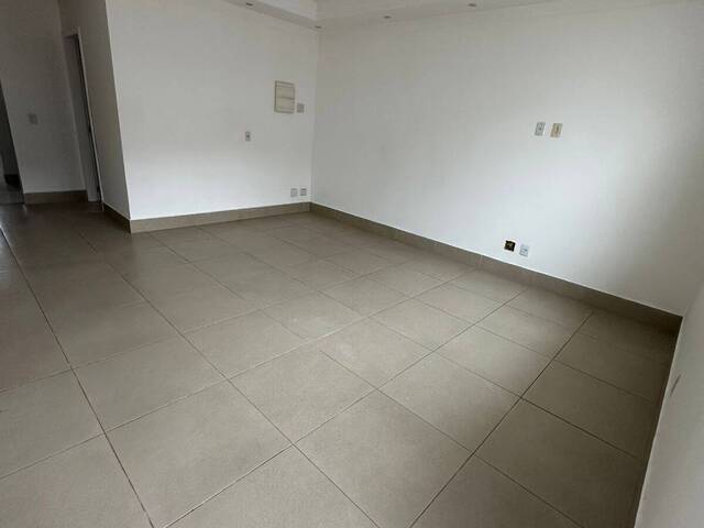 #75 - Casa para Locação em Cotia - SP